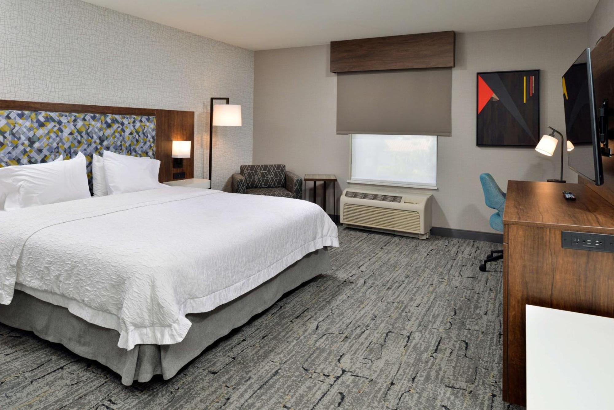 King Room with King Bed - Non-Smoking,1434375286:JPEG