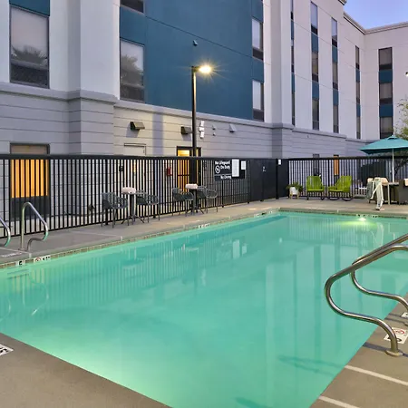 Hampton Inn & Suites Las Vegas Airport-3