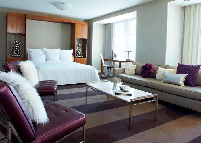 Motel: Renaissance Las Vegas Hotel